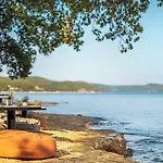 Prázdninový areál Maistra Koversada Uncovered Naturist Mobile Homes