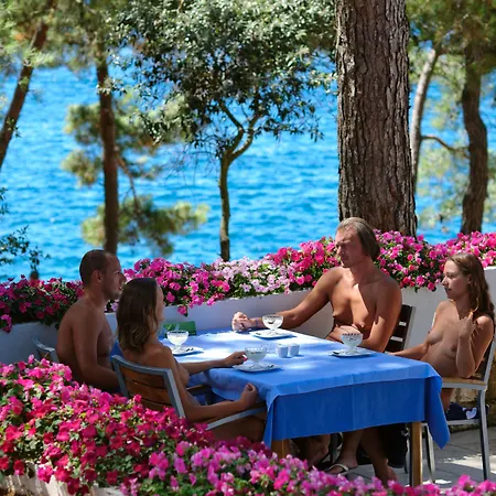 Ferienpark Maistra Koversada Uncovered Naturist Mobile Homes