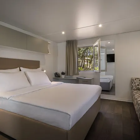 Ferienpark Maistra Koversada Uncovered Naturist Mobile Homes