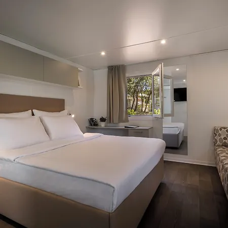 Maistra Koversada Uncovered Naturist Mobile Homes 4*
