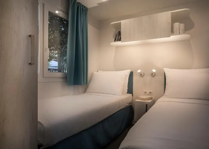 Maistra Koversada Uncovered Naturist Mobile Homes 假日公园 弗尔萨尔